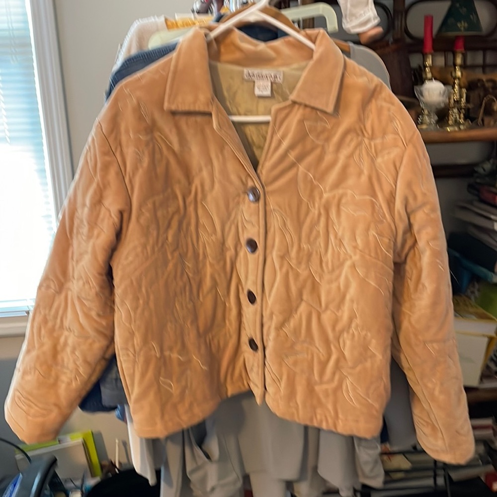 Ladies jacket.